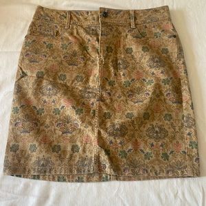 Sonoma Skirt size 6 brown patterned lightly worn
